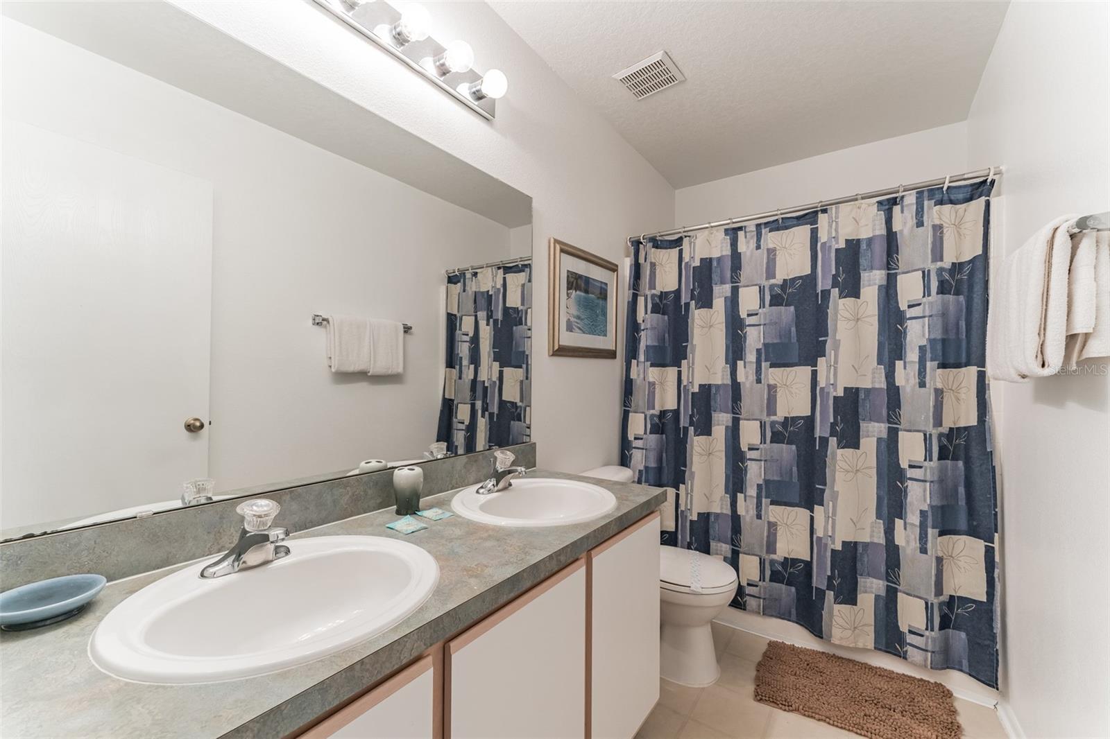 Image 21 of 26 For 149 Emeraldview Avenue