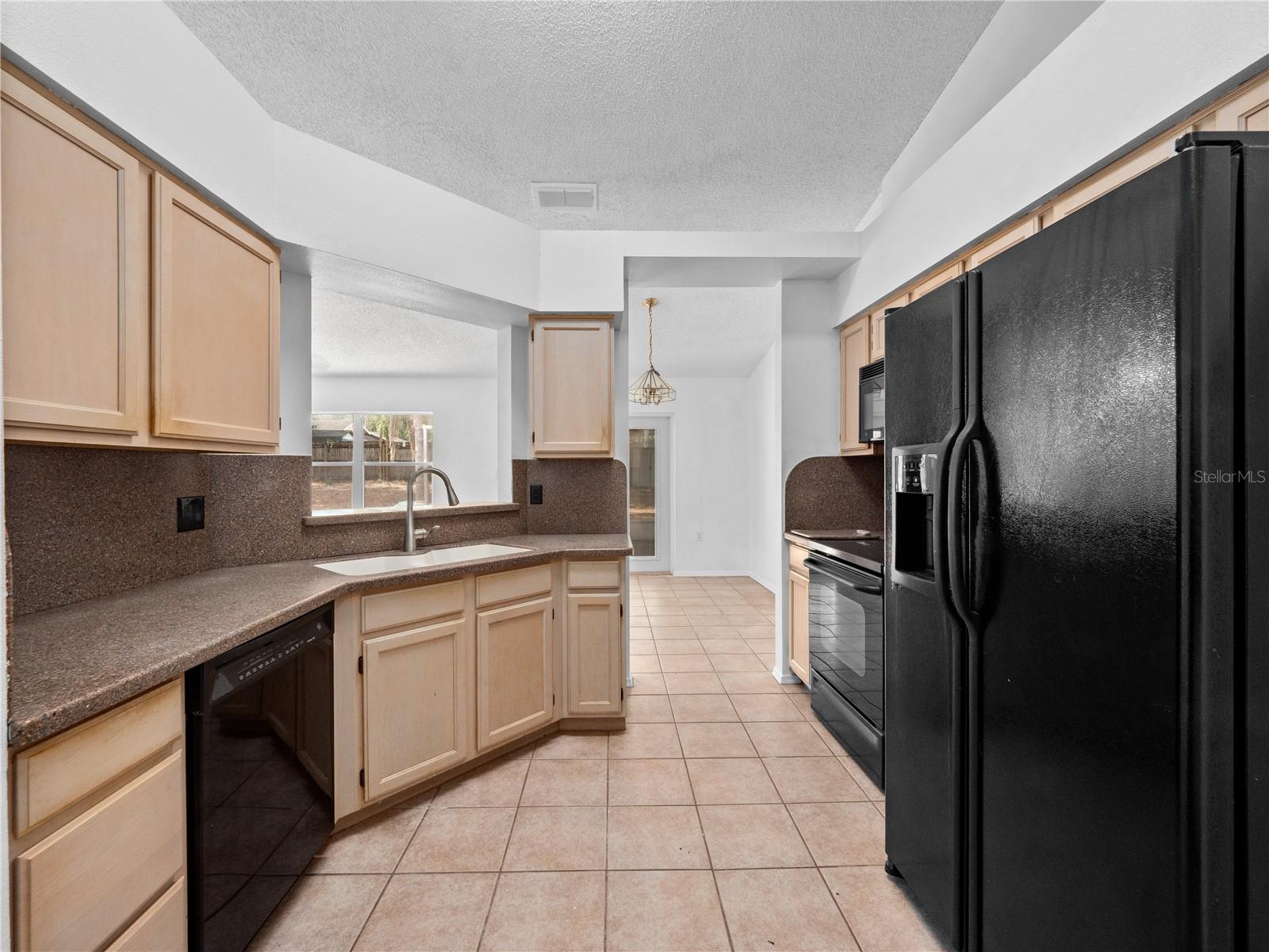 Image 10 of 22 For 6042 Brookhill Circle