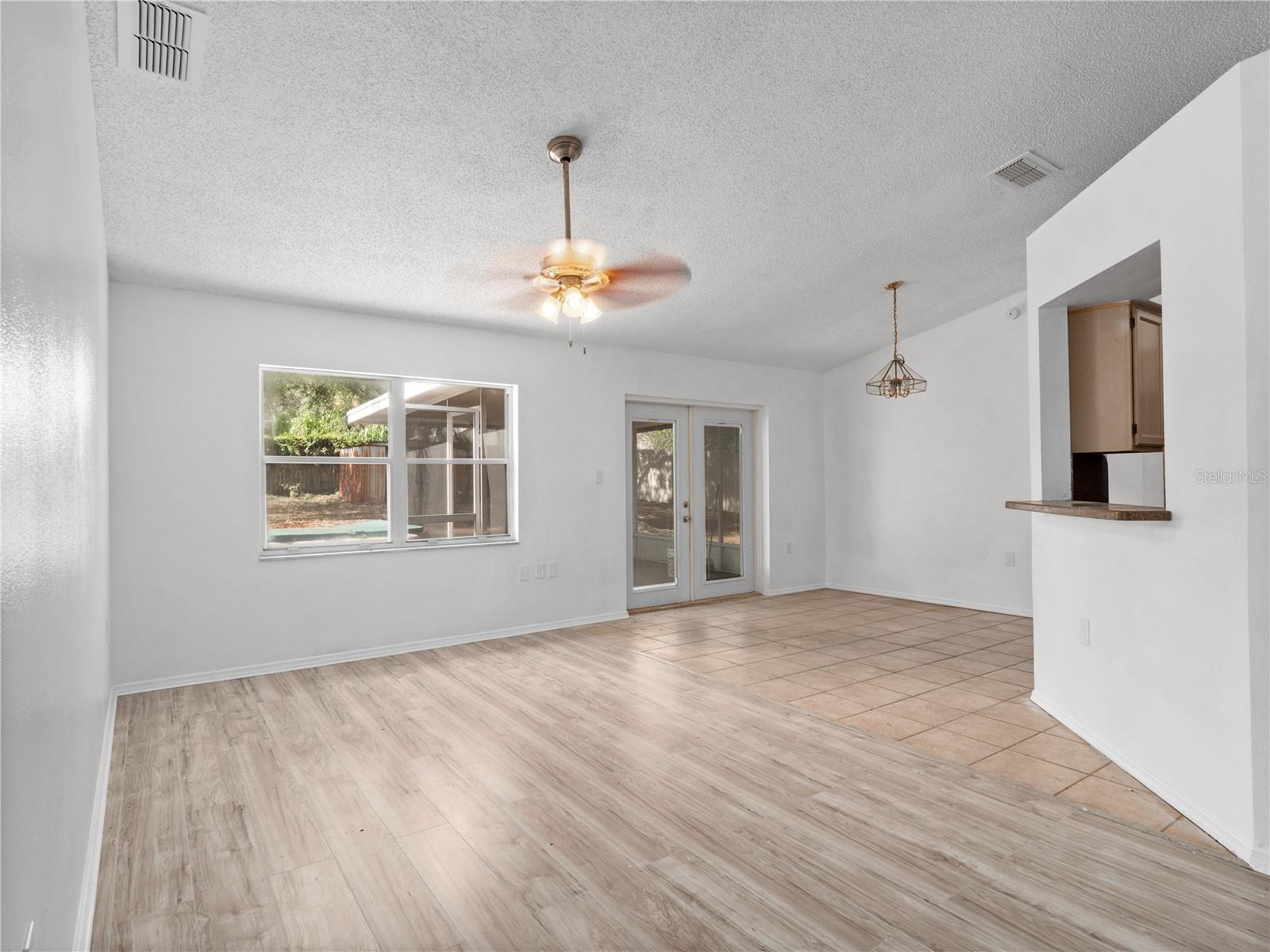 Image 12 of 22 For 6042 Brookhill Circle