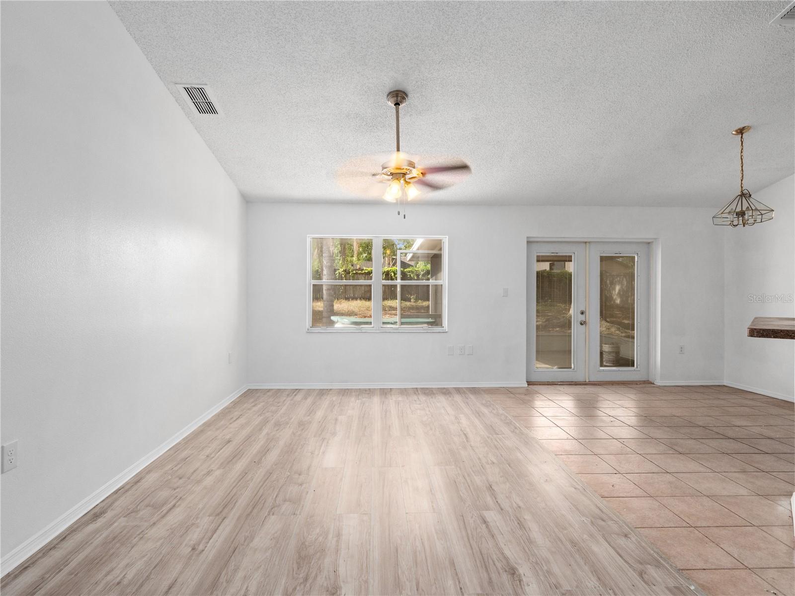 Image 13 of 22 For 6042 Brookhill Circle