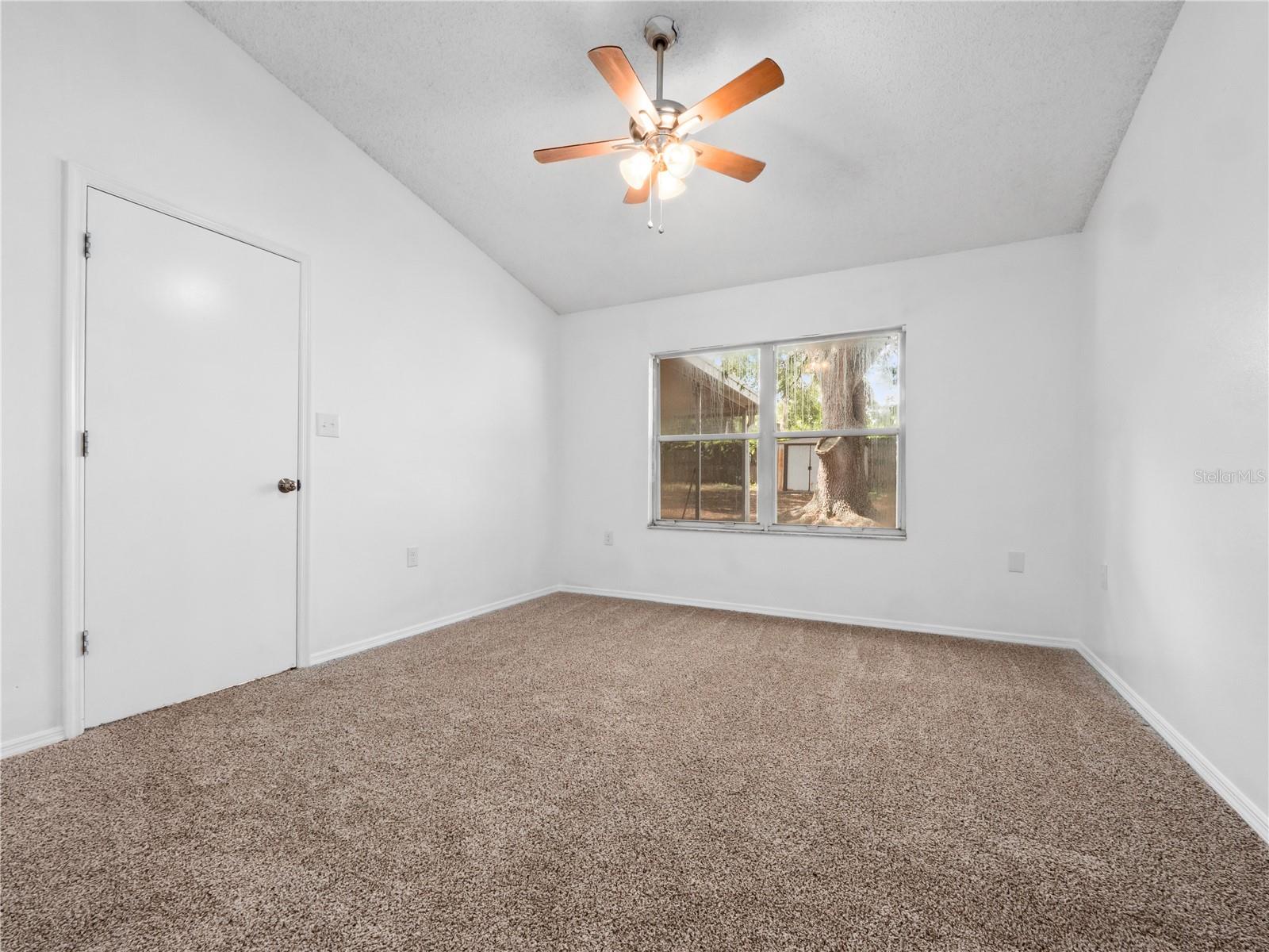 Image 15 of 22 For 6042 Brookhill Circle