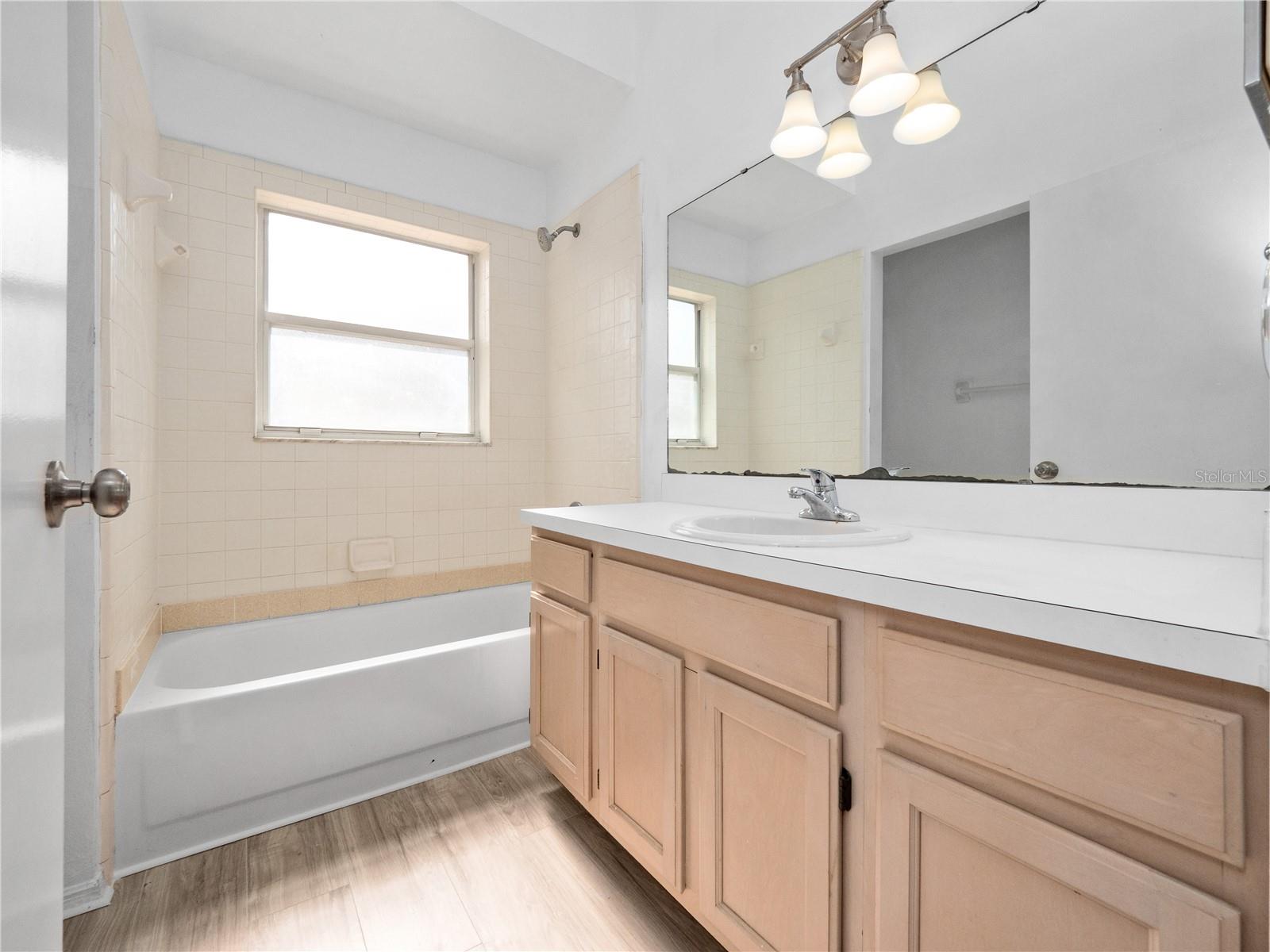 Image 18 of 22 For 6042 Brookhill Circle