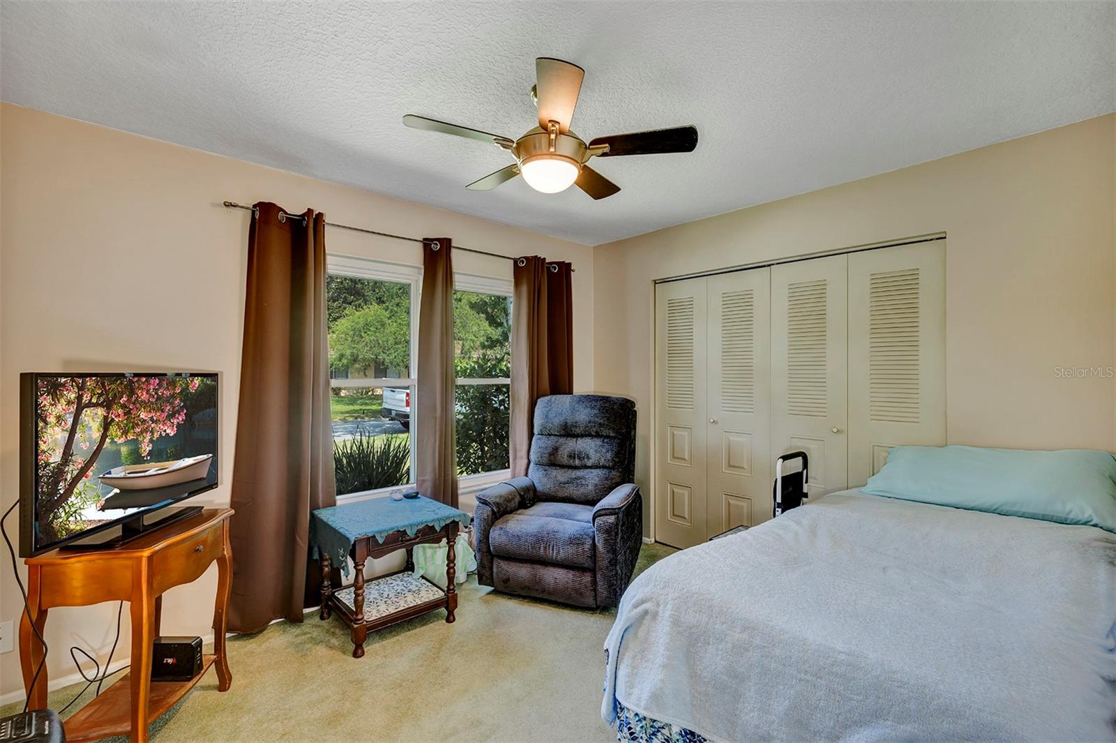 Image 12 of 34 For 10856 William Tell Drive