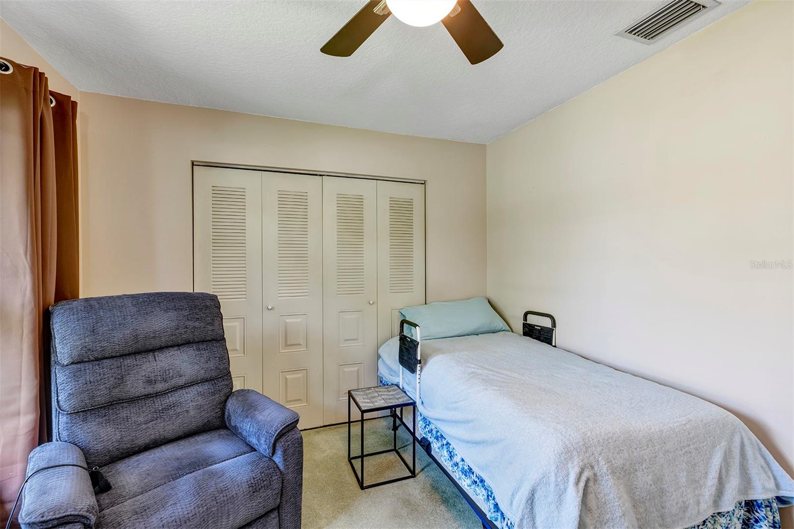 Image 13 of 34 For 10856 William Tell Drive