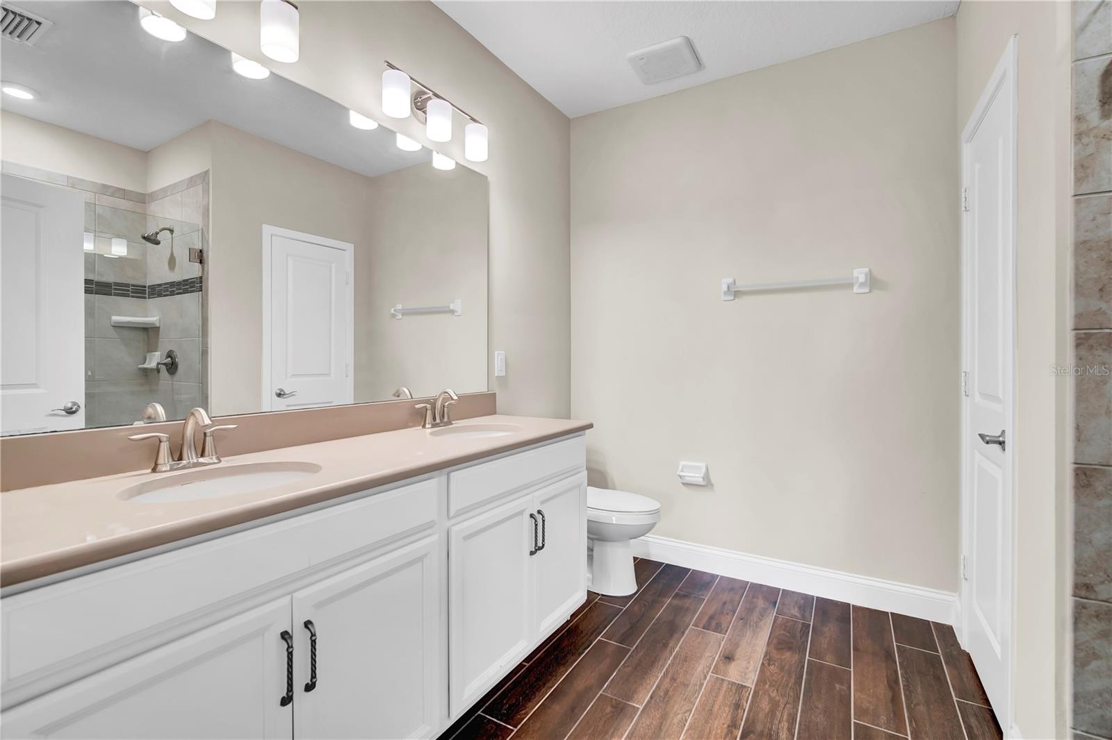 Image 10 of 28 For 7517 Laureate Boulevard 4301