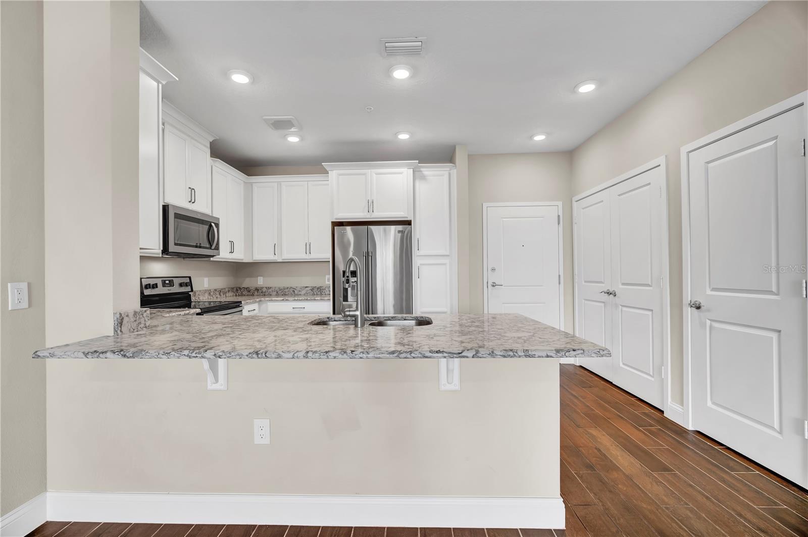 Image 5 of 28 For 7517 Laureate Boulevard 4301