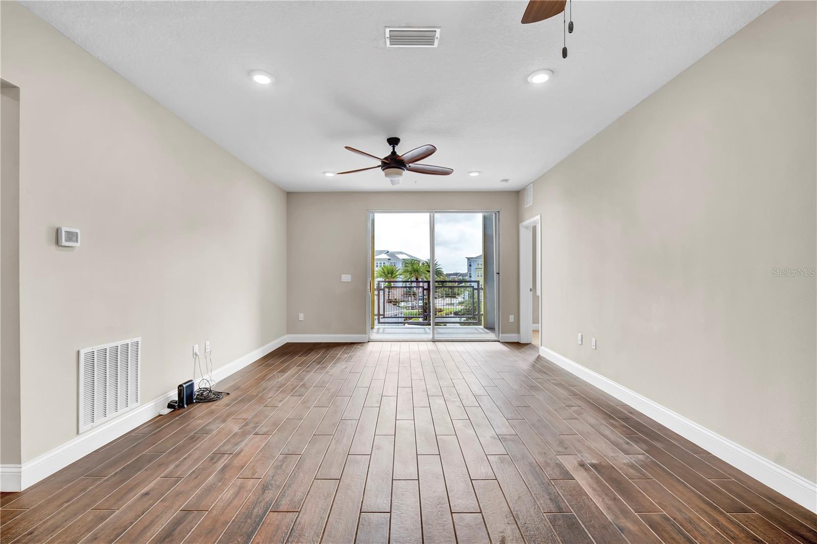Image 6 of 28 For 7517 Laureate Boulevard 4301