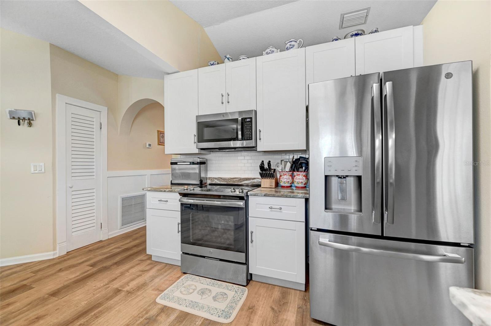 Image 11 of 41 For 1683 Dallam Avenue Nw