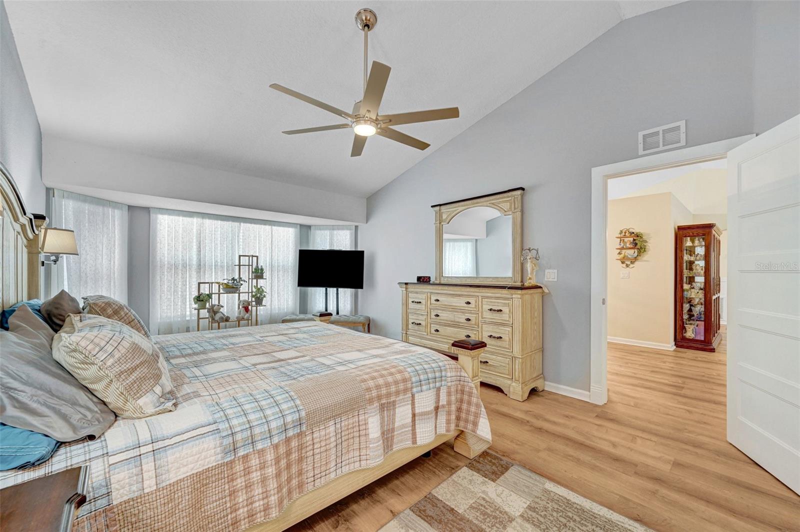 Image 21 of 41 For 1683 Dallam Avenue Nw