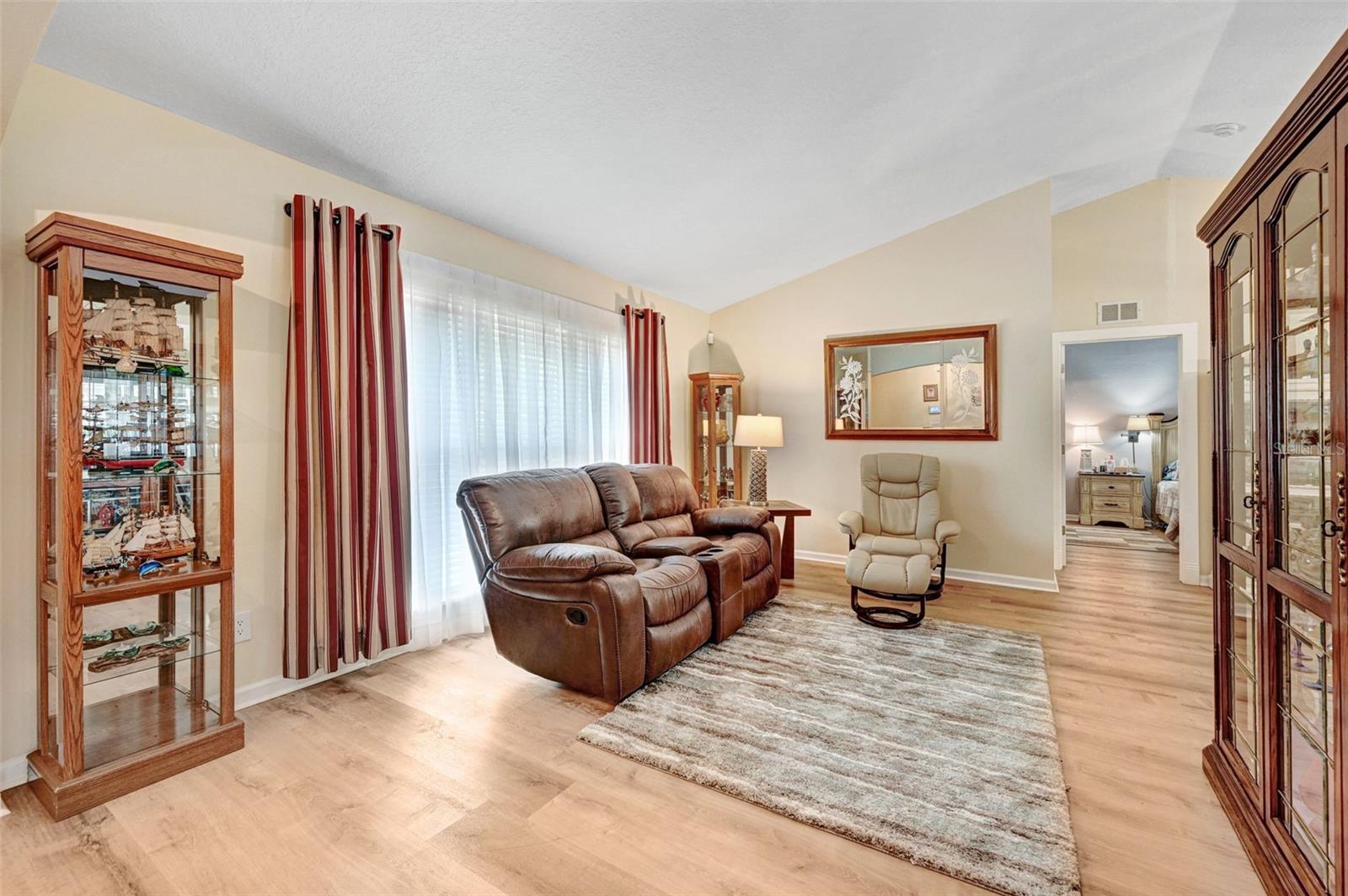 Image 6 of 41 For 1683 Dallam Avenue Nw