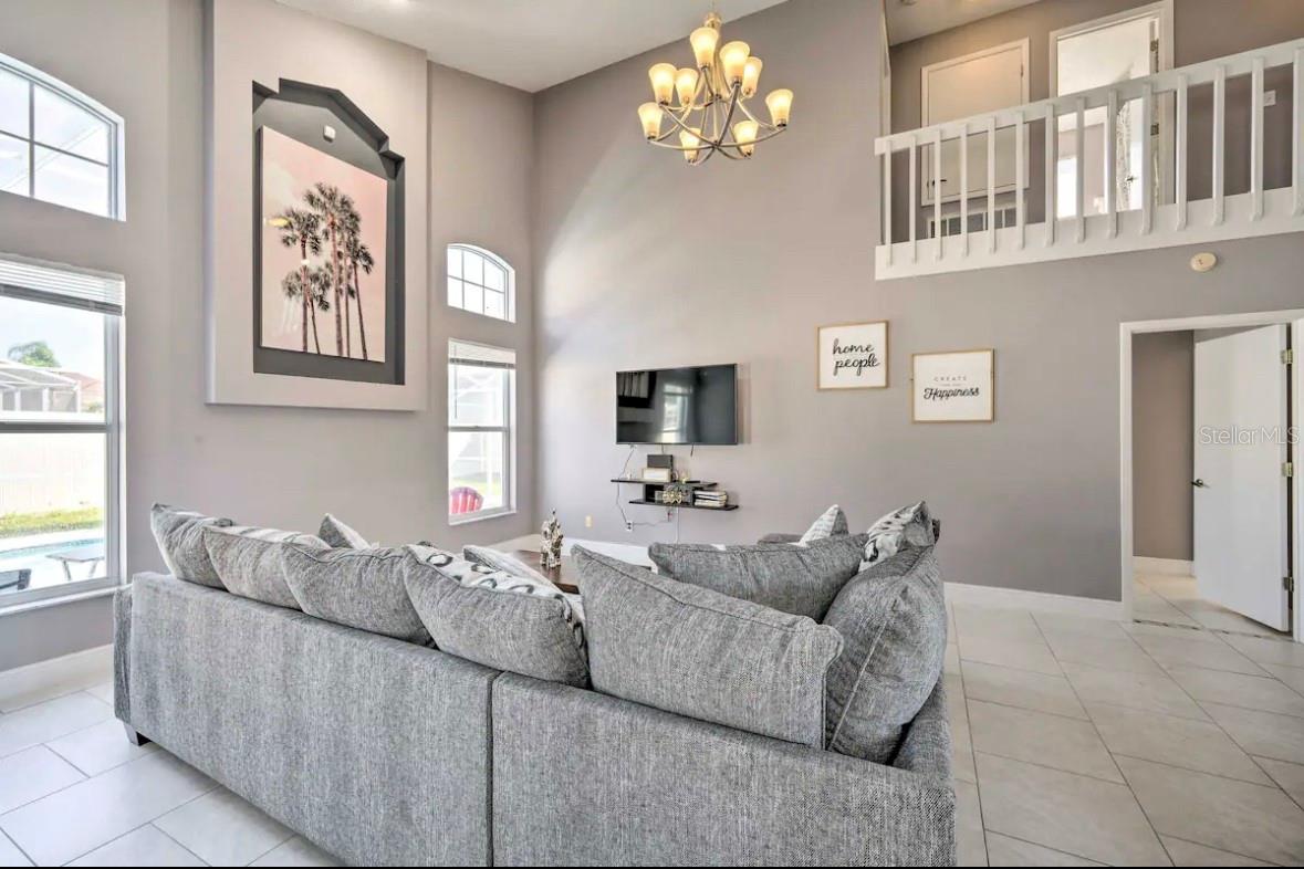 Image 4 of 24 For 8613 Primrose Drive