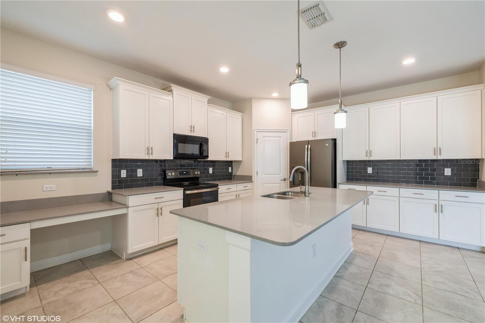 Image 2 of 36 For 11834 Epic Ave