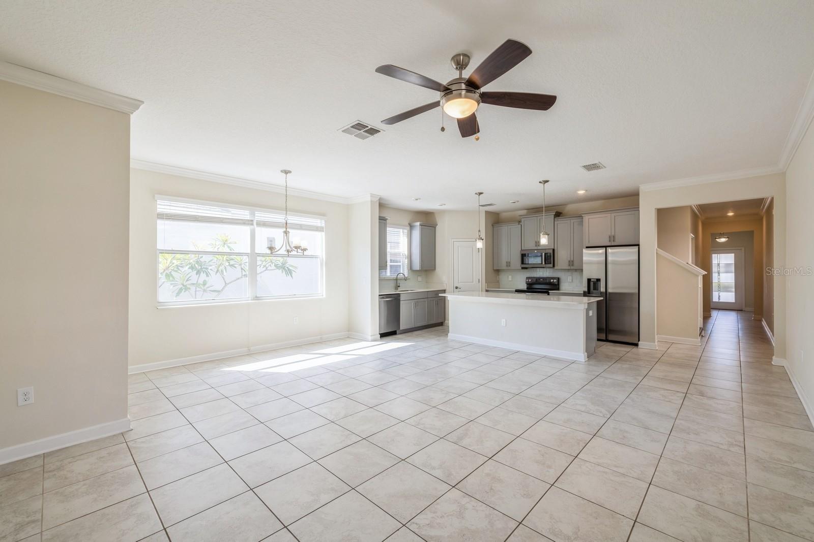 Image 5 of 33 For 11941 Sonnet Avenue