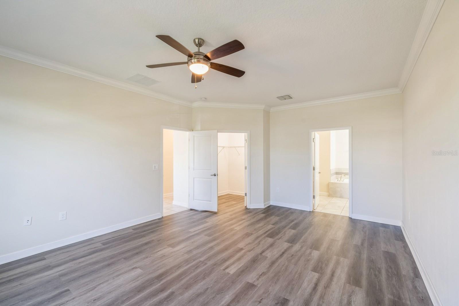Image 9 of 33 For 11941 Sonnet Avenue