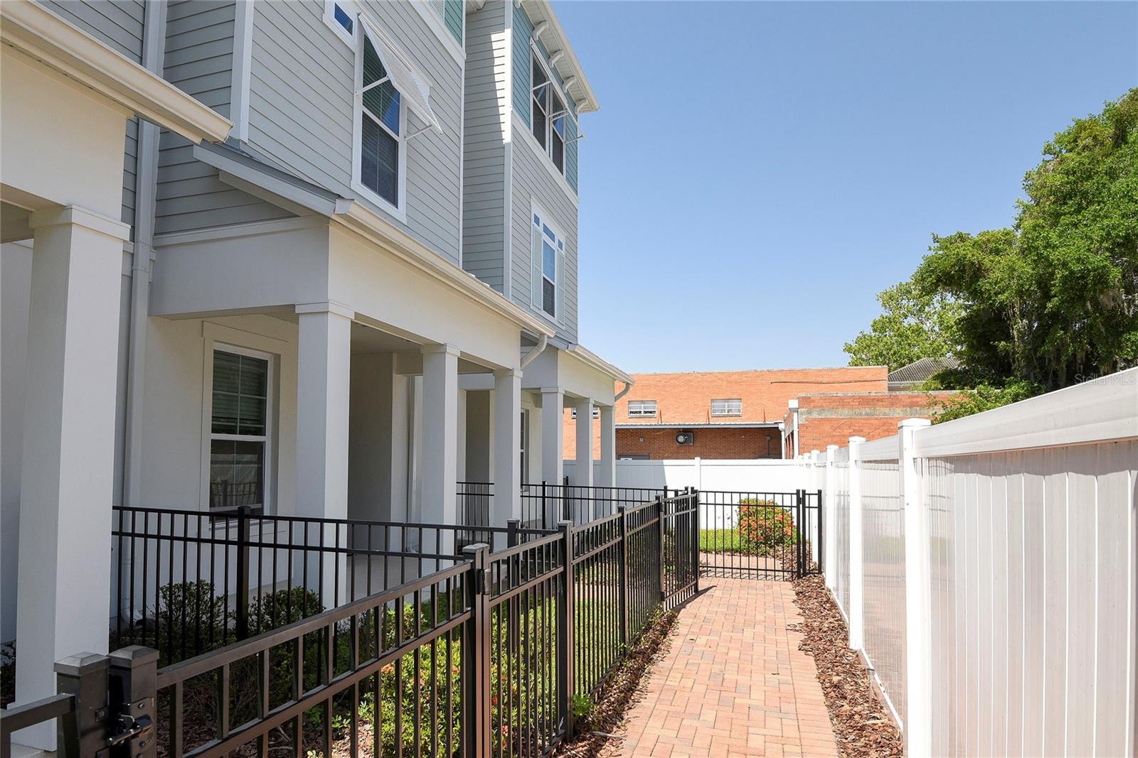 Image 4 of 55 For 117 Concord Street 7