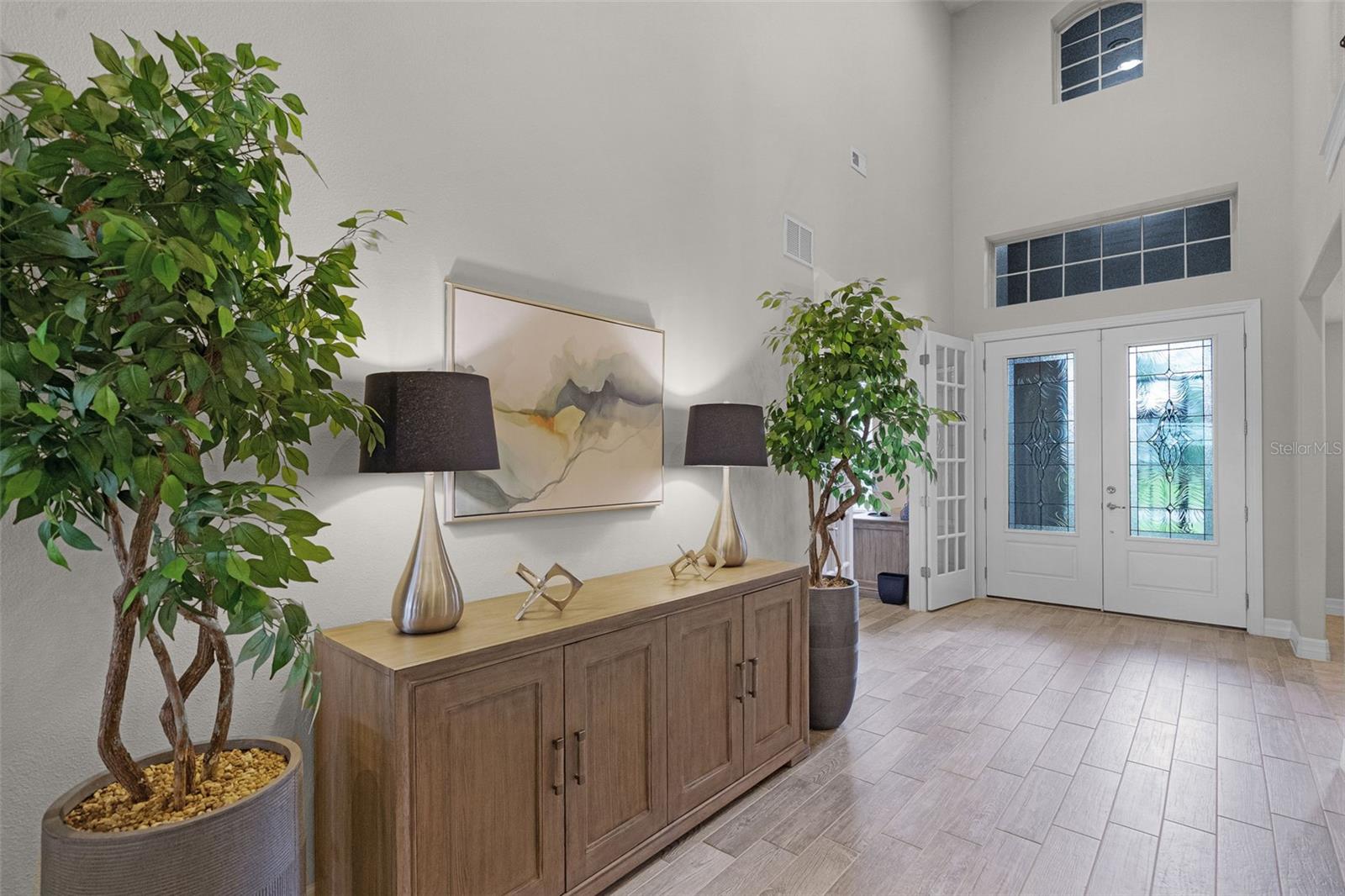 Image 13 of 100 For 2260 Grayling Street
