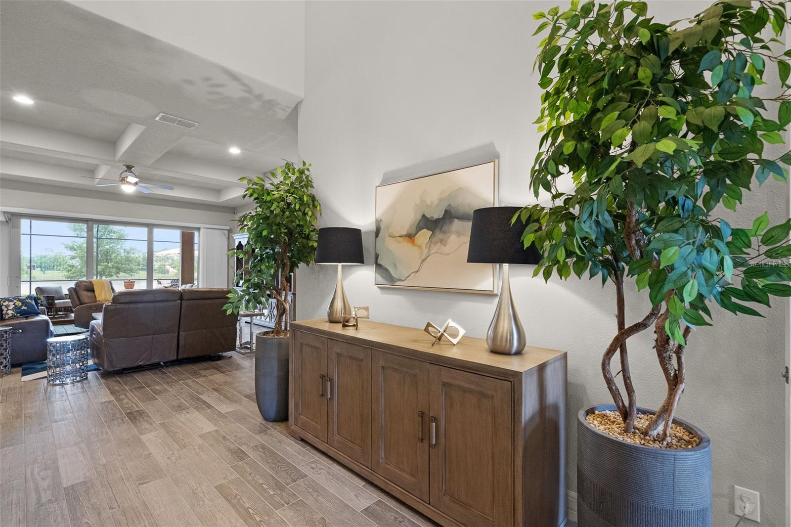 Image 14 of 100 For 2260 Grayling Street