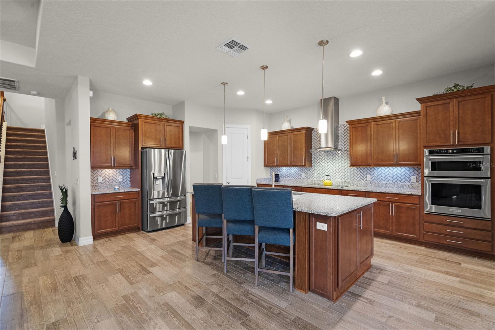 Image 32 of 100 For 2260 Grayling Street