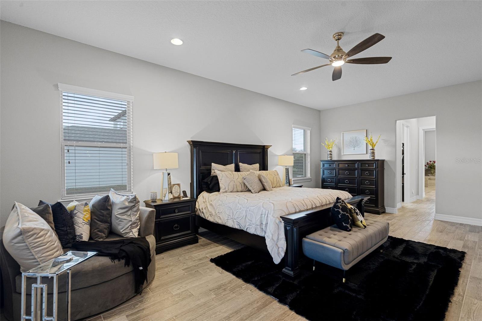 Image 42 of 100 For 2260 Grayling Street