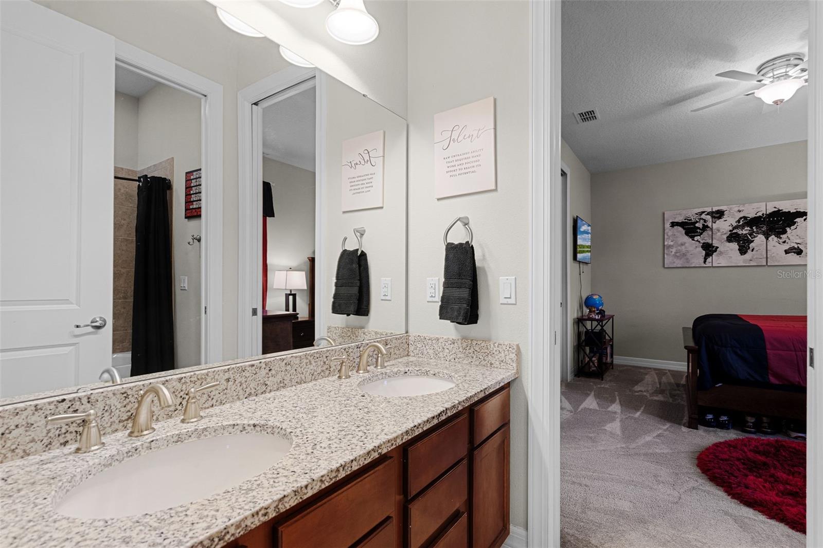 Image 51 of 100 For 2260 Grayling Street