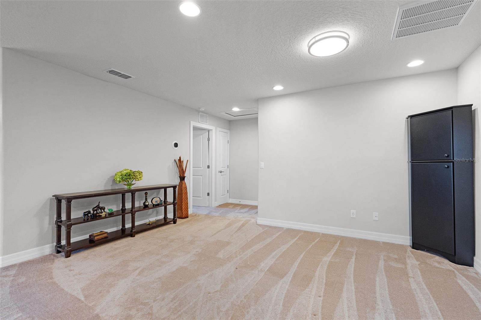 Image 72 of 100 For 2260 Grayling Street