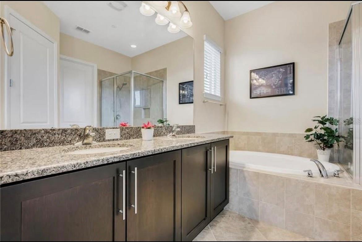 Image 4 of 6 For 13851 Schrock Avenue