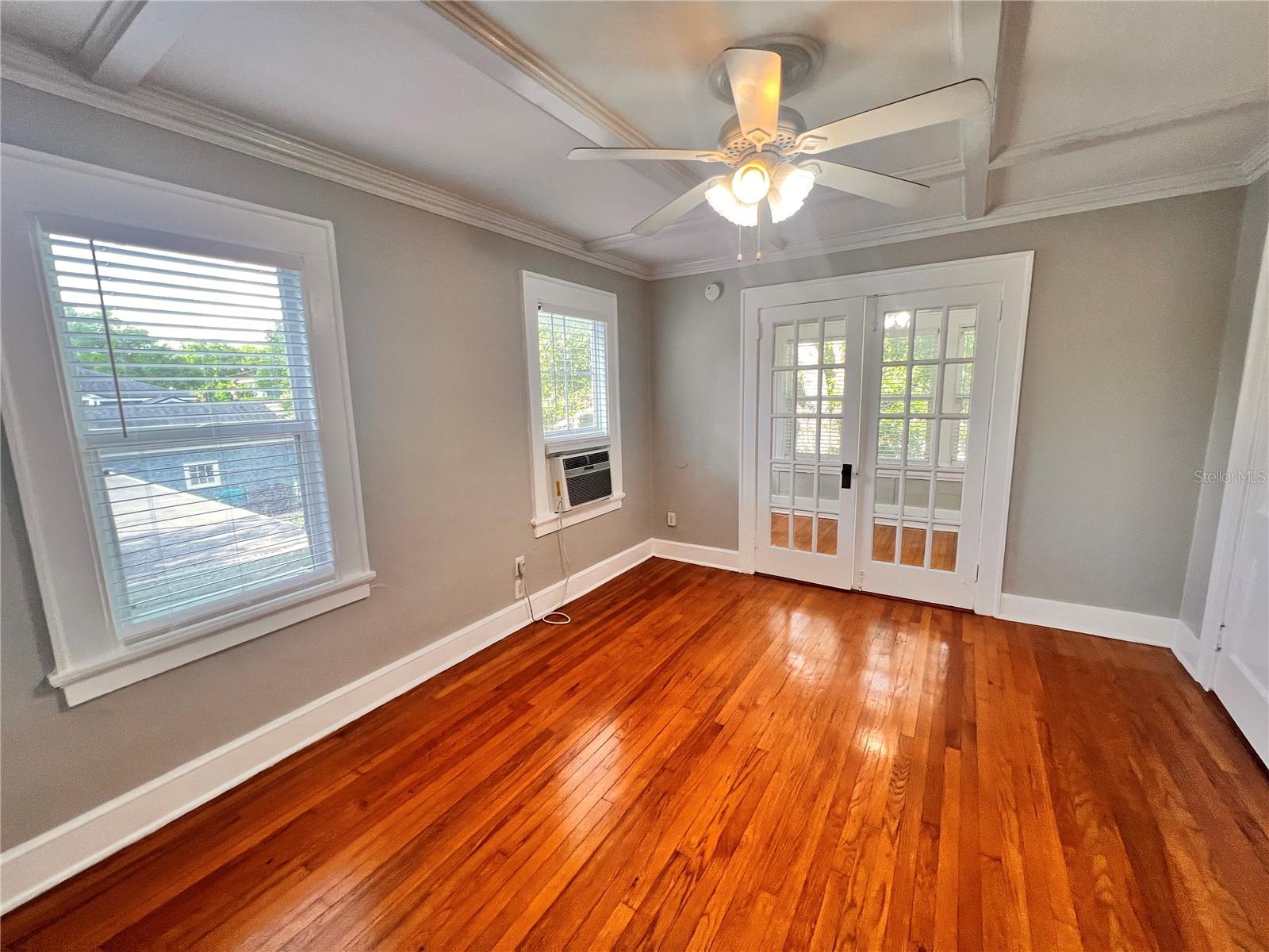 Image 6 of 13 For 617 Hyer Avenue 4
