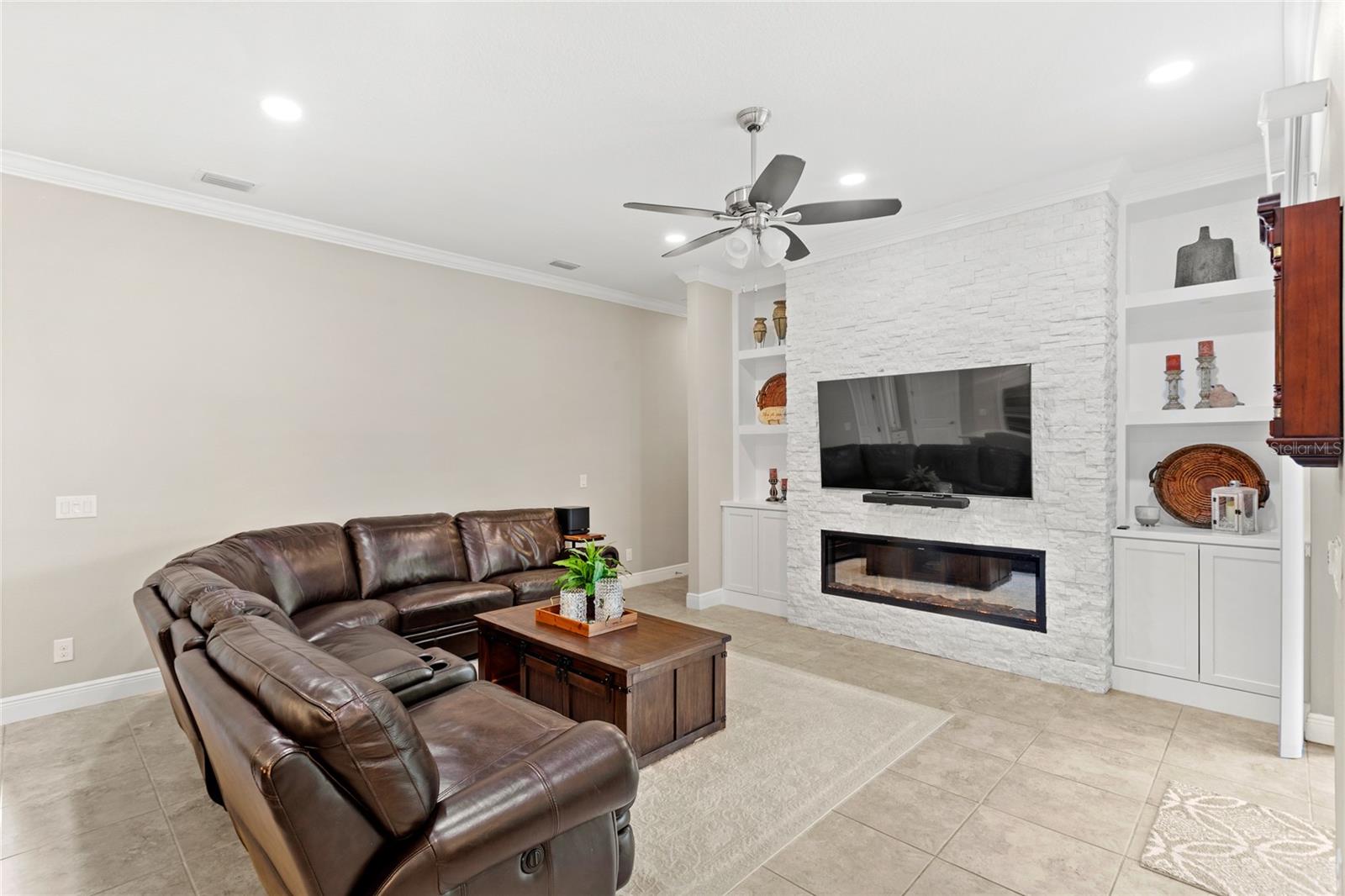 Image 12 of 57 For 31754 Red Tail Boulevard