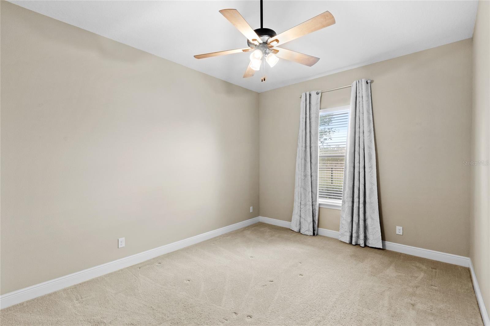 Image 25 of 57 For 31754 Red Tail Boulevard