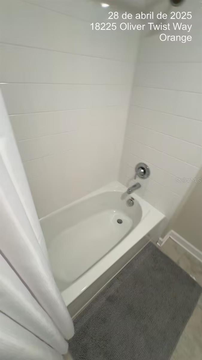Image 13 of 39 For 18219 Oliver Twist Way