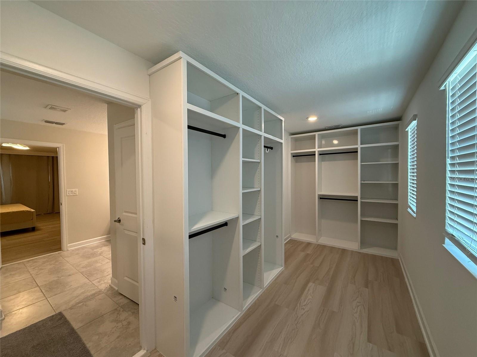 Image 33 of 39 For 18219 Oliver Twist Way