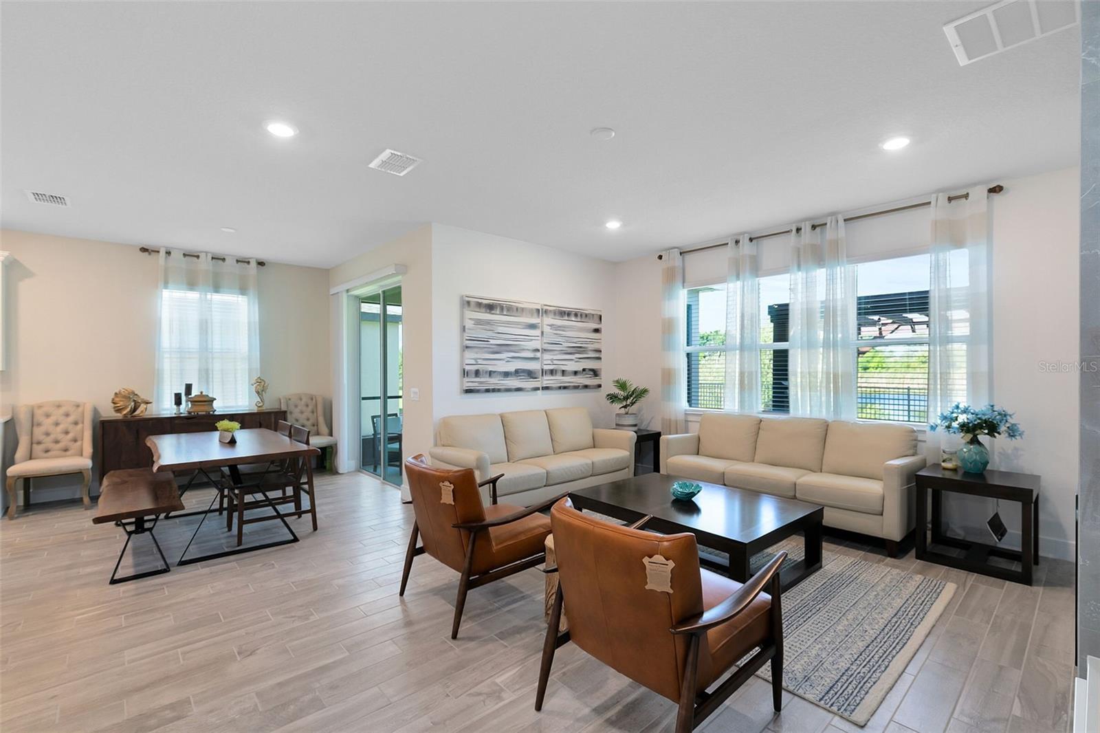 Image 19 of 31 For 17335 Million Lakes Court