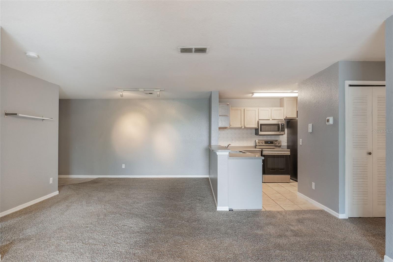 Image 7 of 42 For 7511 Seurat Street 10207