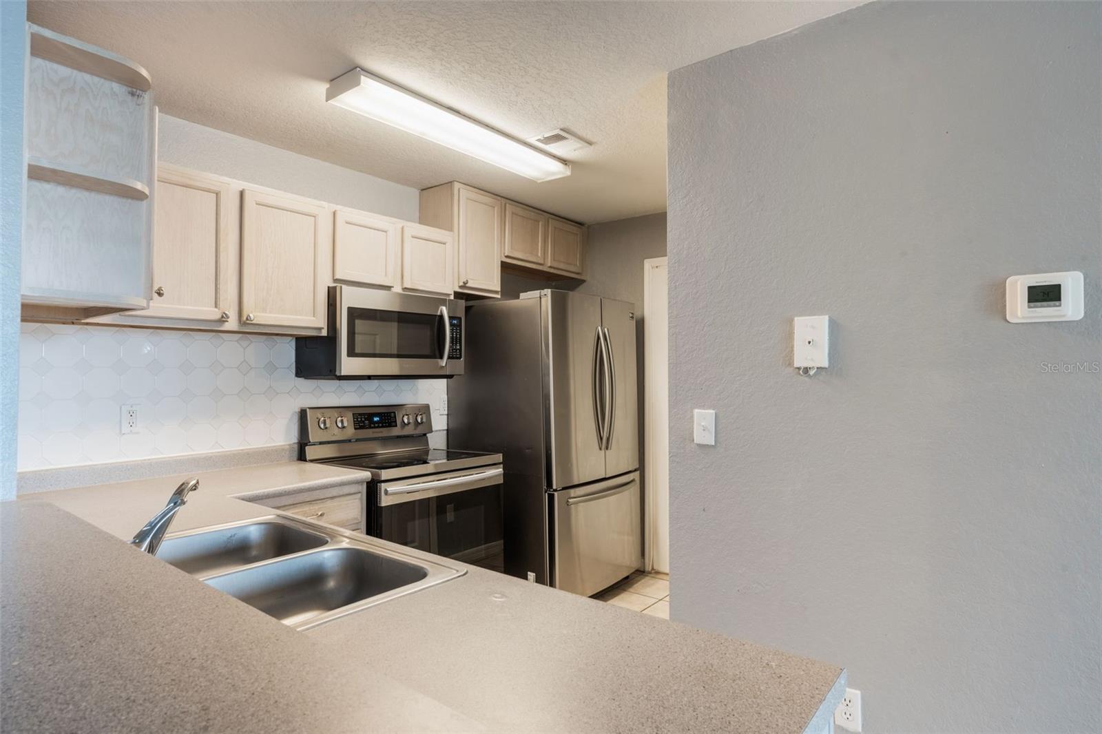 Image 8 of 42 For 7511 Seurat Street 10207