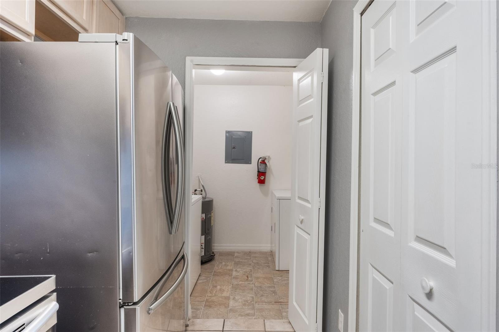 Image 9 of 42 For 7511 Seurat Street 10207