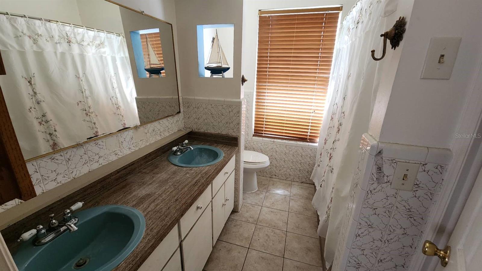 Image 17 of 19 For 2405 Neptune Road