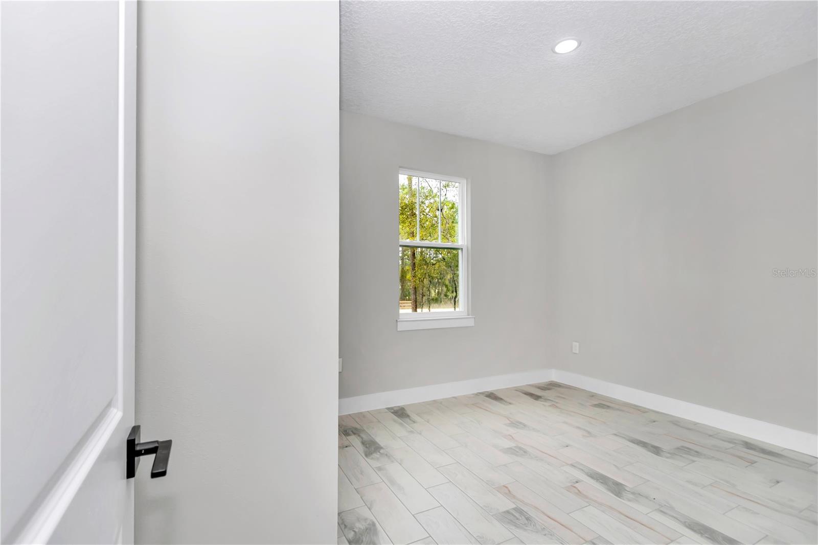 Image 22 of 50 For 8202 123rd Terrace