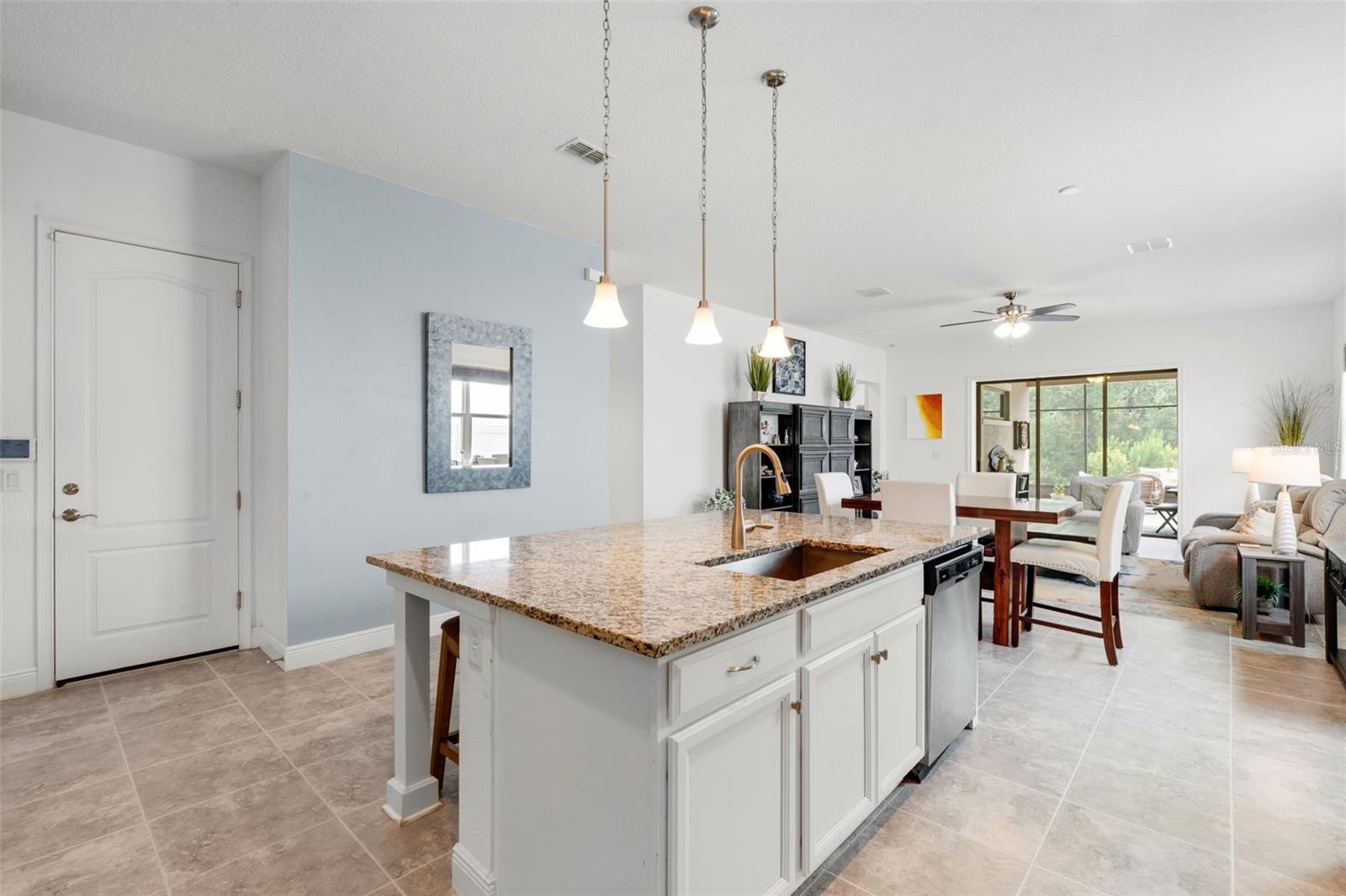 Image 7 of 42 For 14072 Alafaya Oak Bend