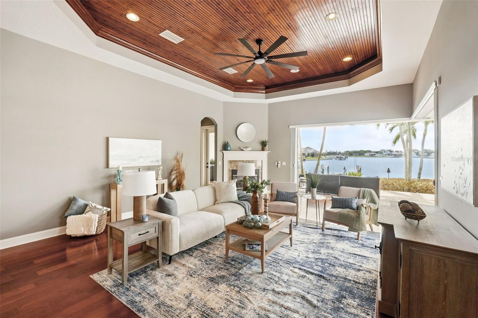 Image 18 of 84 For 5405r Merritt Island Drive