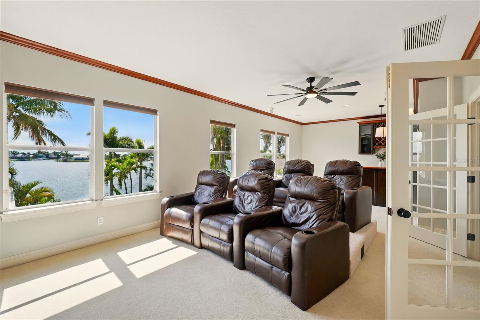 Image 35 of 84 For 5405r Merritt Island Drive