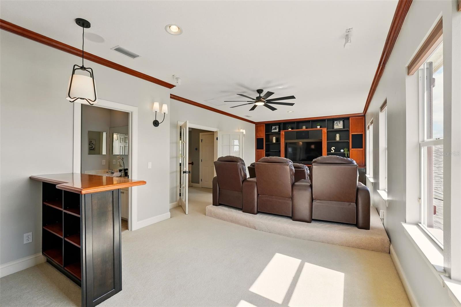 Image 37 of 84 For 5405r Merritt Island Drive