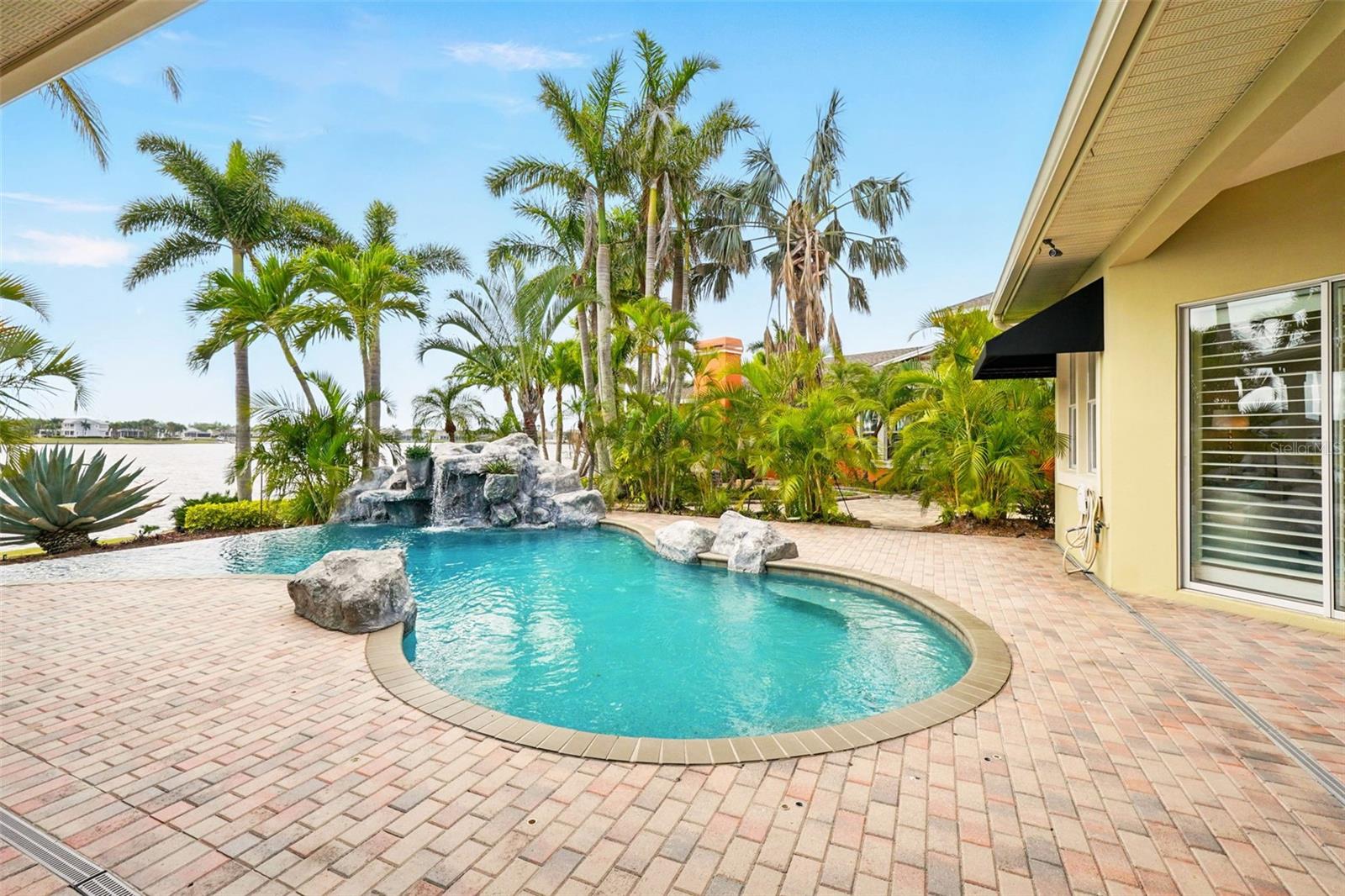 Image 45 of 84 For 5405r Merritt Island Drive
