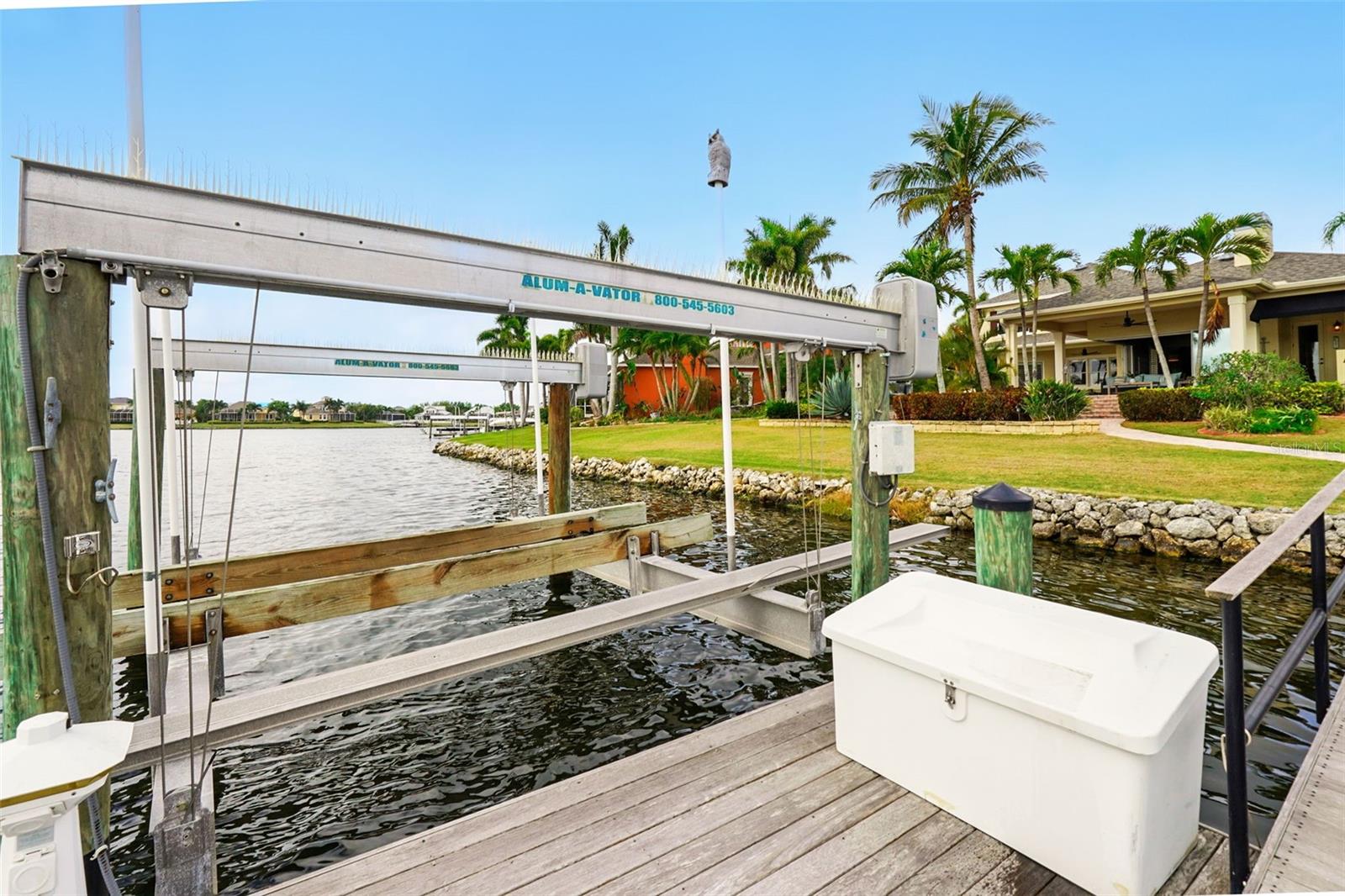 Image 56 of 84 For 5405r Merritt Island Drive