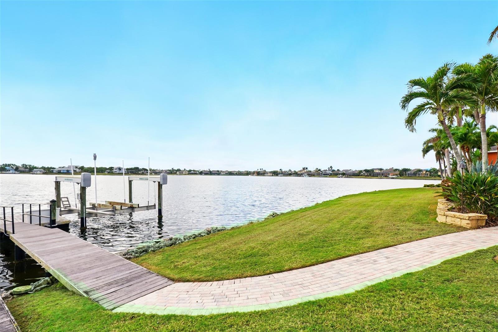 Image 58 of 84 For 5405r Merritt Island Drive