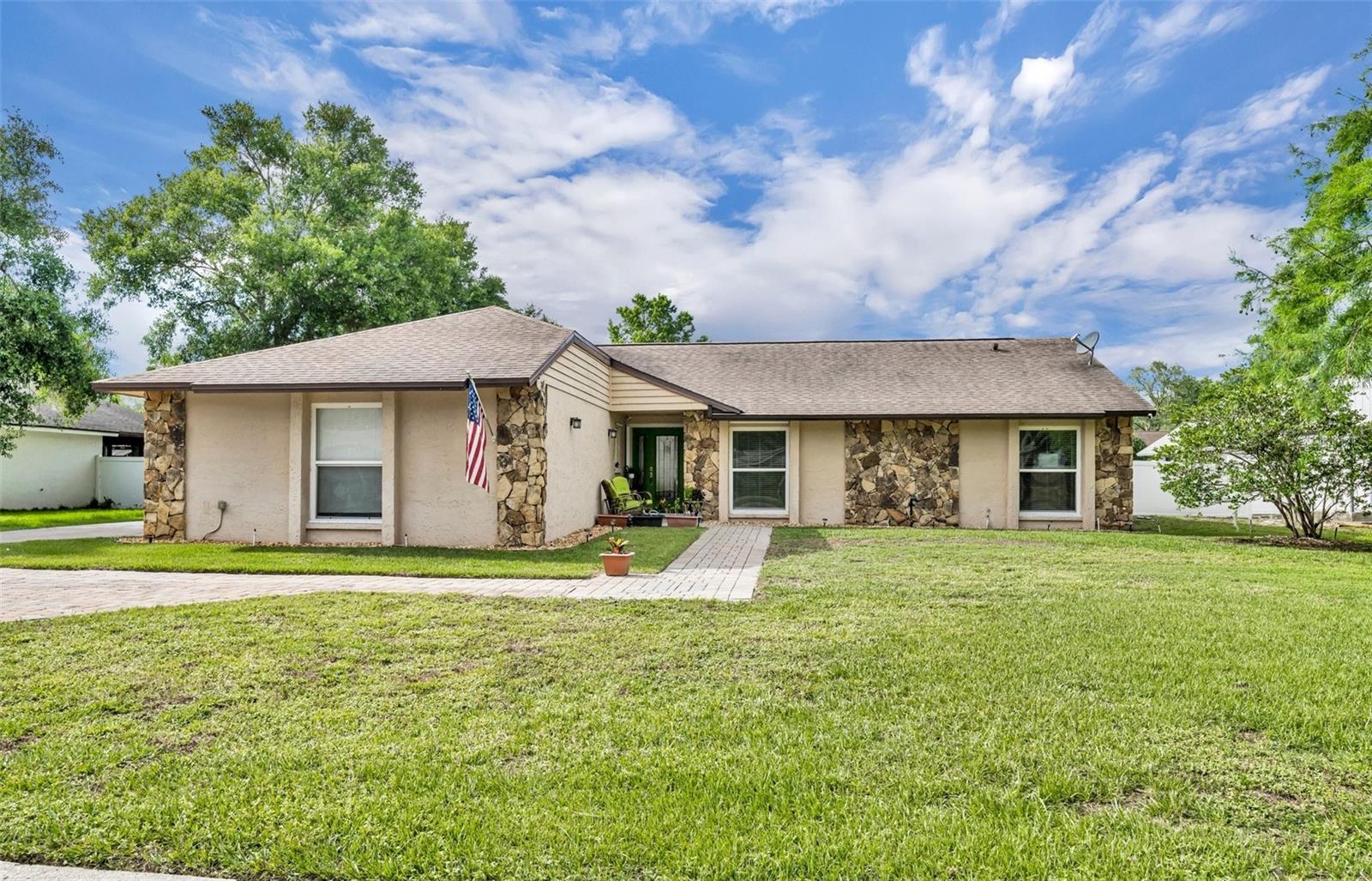 Image 2 of 32 For 150 Tarpon Circle