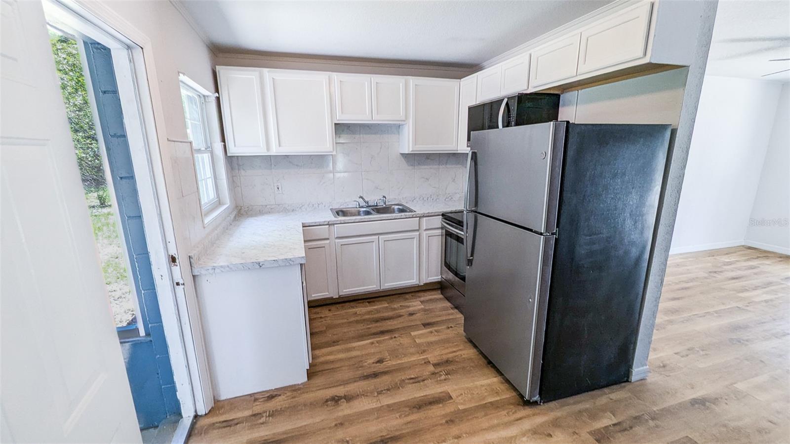 Image 2 of 23 For 1507 4th Street
