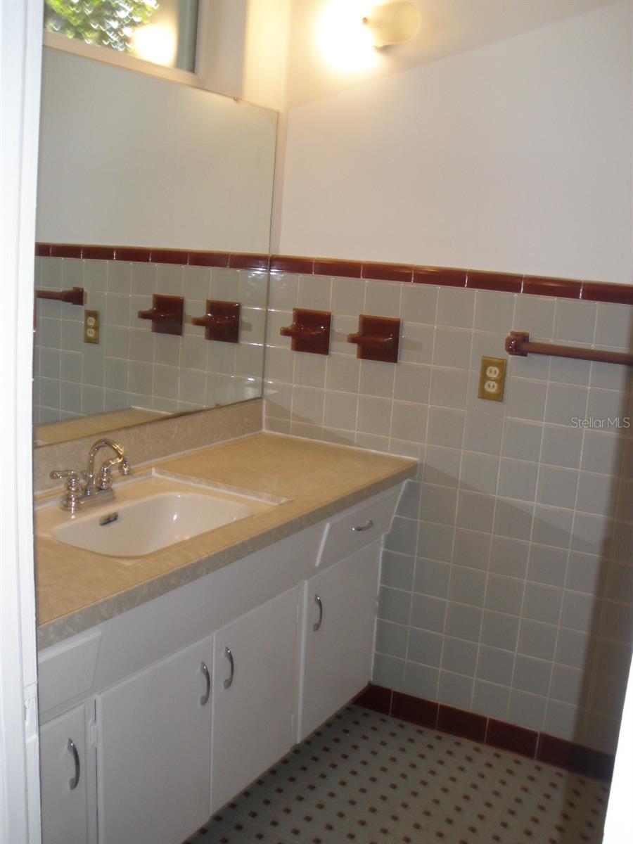 Image 8 of 20 For 7235 Lake Drive