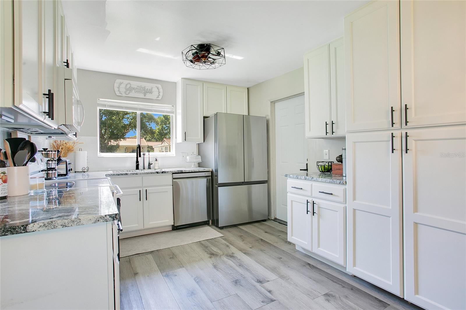 Image 11 of 40 For 10148 Eventide Court