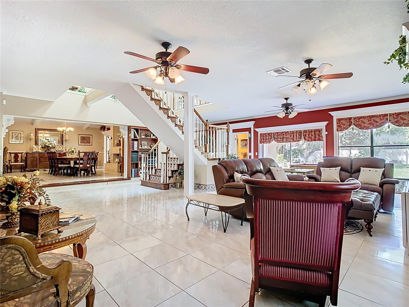 Image 14 of 97 For 5852 Medinah Way