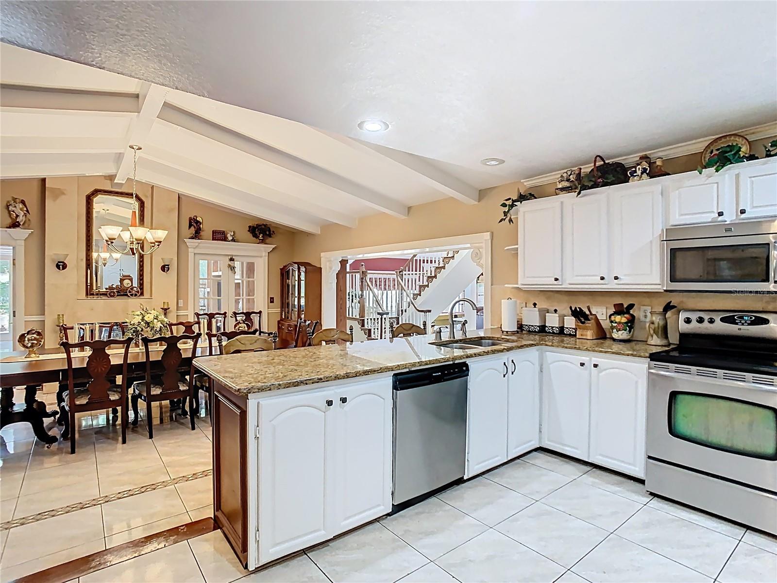 Image 23 of 97 For 5852 Medinah Way